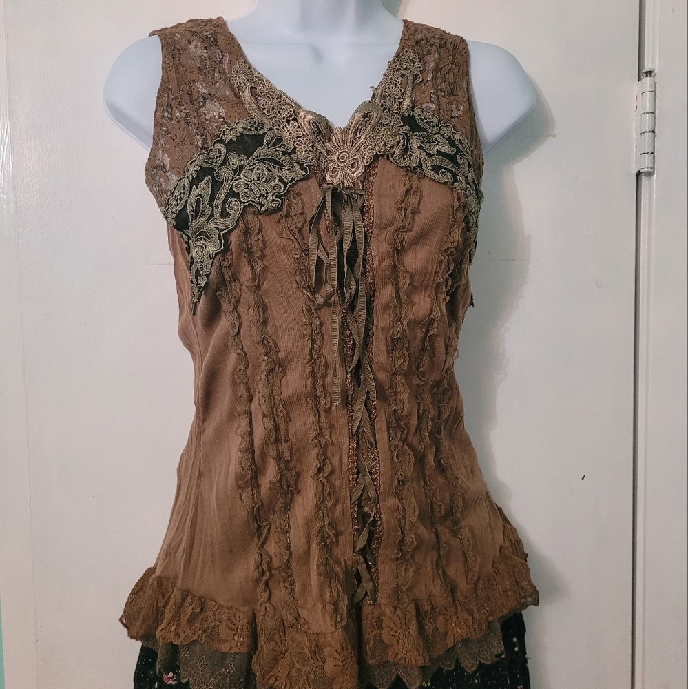Pretty angel top